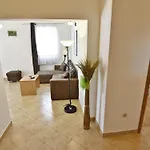 Noemi3 By Interhome דירה *