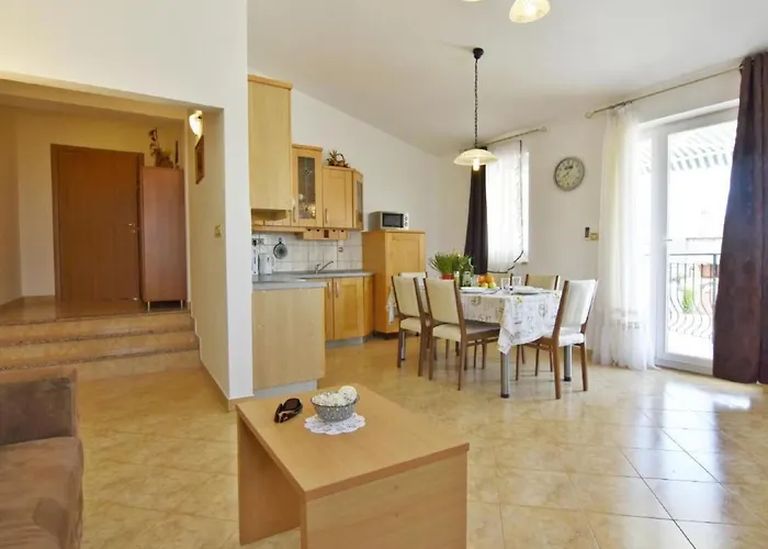 Noemi3 By Interhome Appartamento Porec