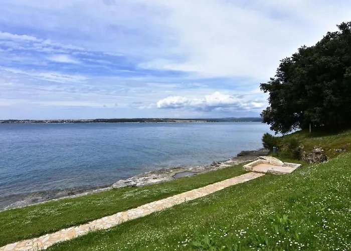 Appartamento Noemi3 By Interhome