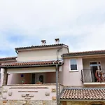 Apartament Noemi3 By Interhome