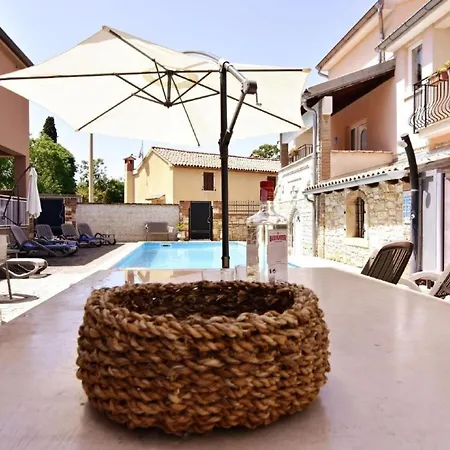 Apartment Noemi3 By Interhome