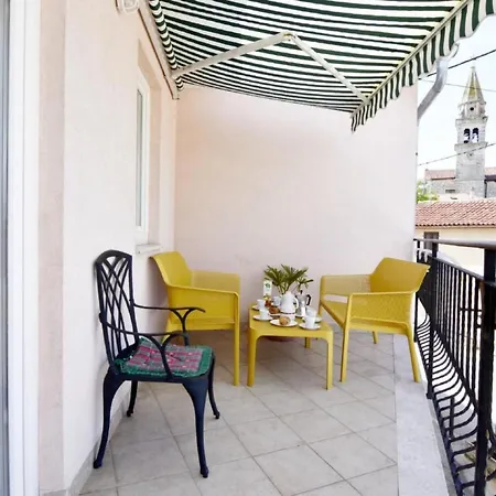 Noemi3 By Interhome Daire Poreč