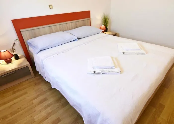 Apartment Noemi3 By Interhome